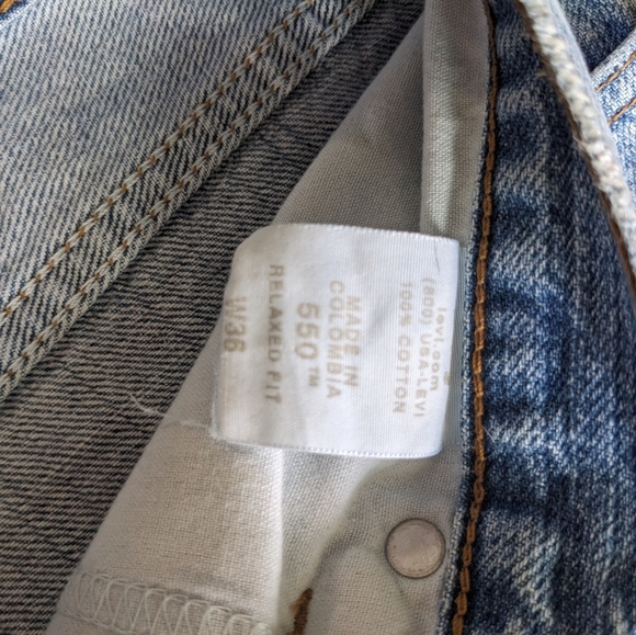 Levi Jean Shorts Men's 36W - Picture 3 of 4